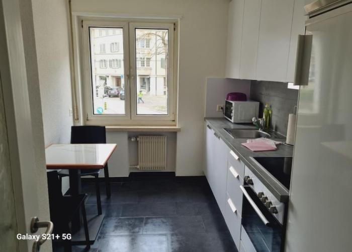 Very central and sunny 2BR flat - Marble 2