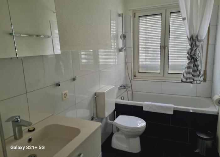 Very central and sunny 2BR flat - Marble 2