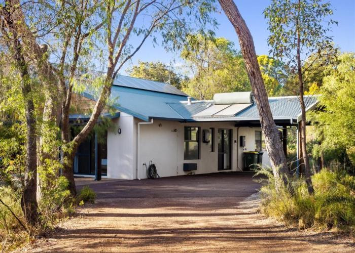 Inji Homestead - 5 acre holiday home in Margaret river region