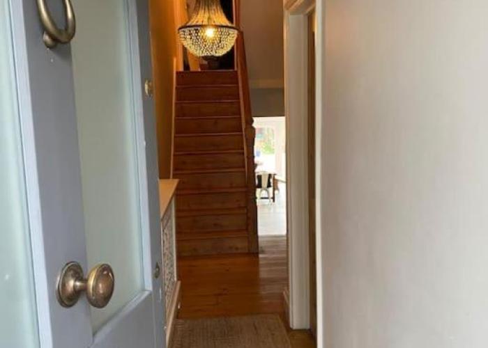 Large 4 Bedroom Family home in centre Winchester