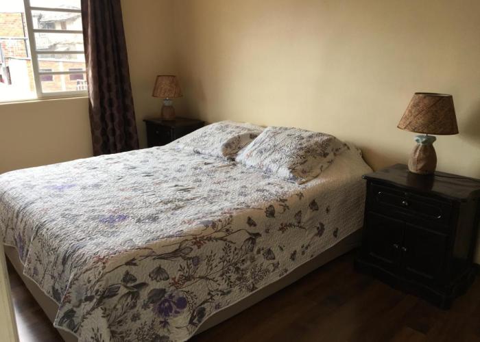 ACOGEDOR DEPARTAMENTO EN CENTRO HISTÓRICO-Cuenca