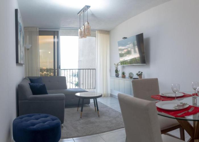 Condo 9, San Francisco Tower