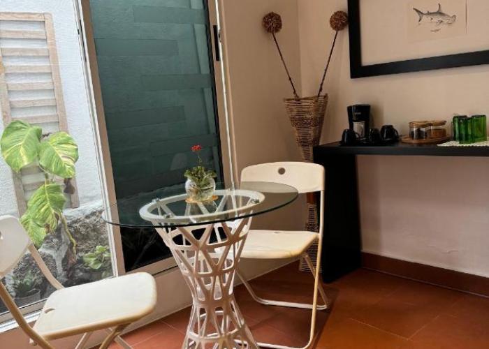 Kadmiel home