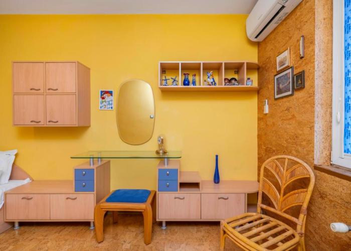 Vintage and Cozy 2BD Apartment in Prime Location by Flat Mаnager