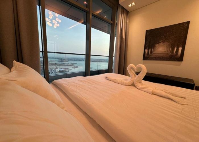 High Floor 33 Luxury Apartment