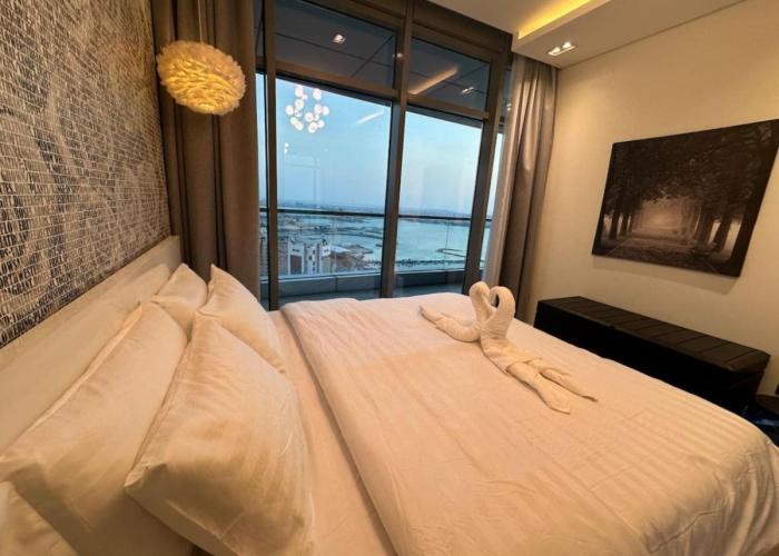 High Floor 33 Luxury Apartment