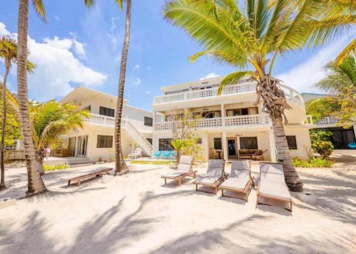 Babylon Beach Resort