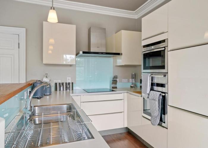 30 percent off! Exquisite Georgian Apartment with Reserved Parking