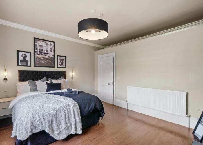 30 percent off! Exquisite Georgian Apartment with Reserved Parking