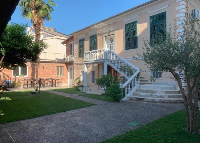 Vintage Villa