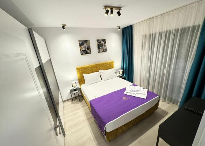 Luxury Apartments Avanera with 1&2 Bedroom with Parking