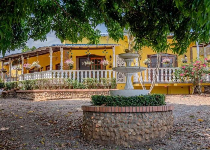 Casa Finca Los Girasoles