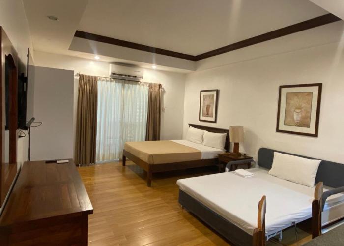 Club Balai Isabel Recto 102 Lakeshore Room