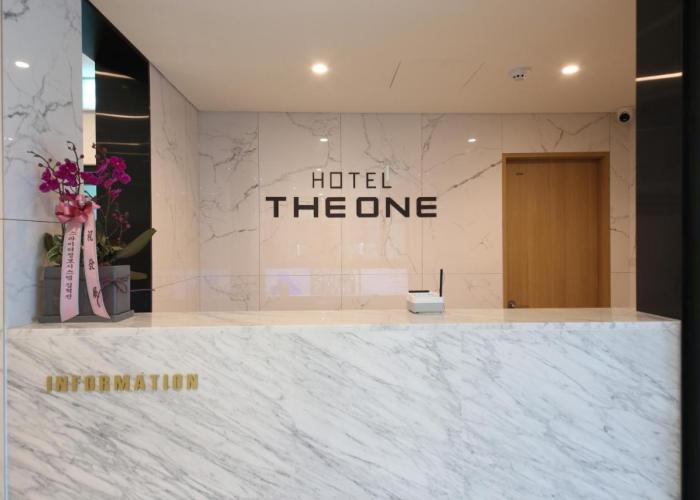 Hotel The One