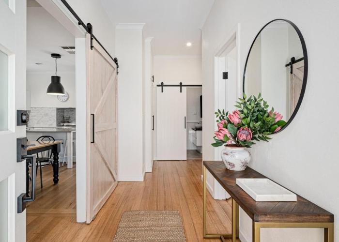 Frankie's Place- lux & stylish