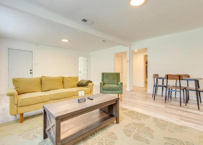 Mid-Town Cave for 6 Guests 3 Bedroom 1 Bath