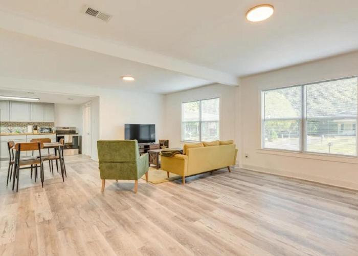 Mid-Town Cave for 6 Guests 3 Bedroom 1 Bath