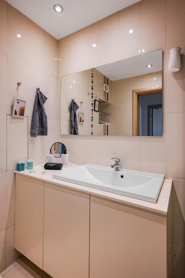 фото Spacious 2BD Flat with Secure Free Parking