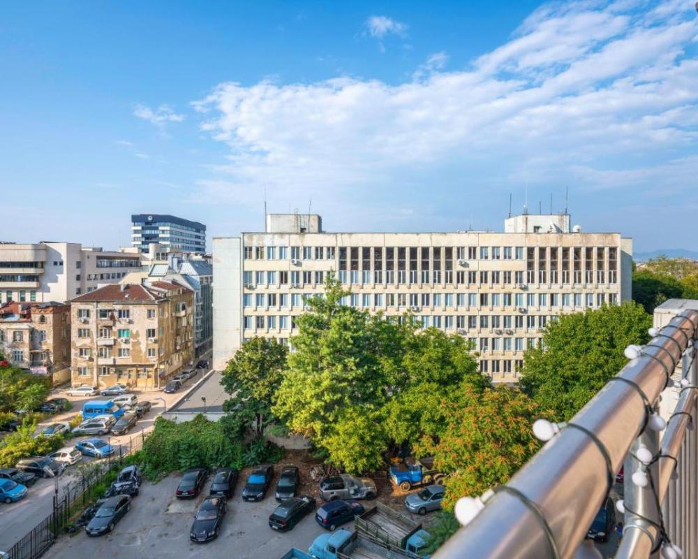 фото Spacious 2BD Flat with Secure Free Parking