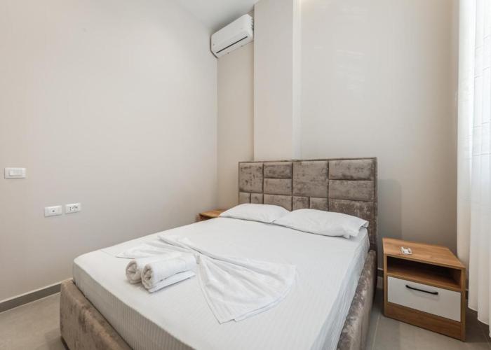 Summer Apartments D&A