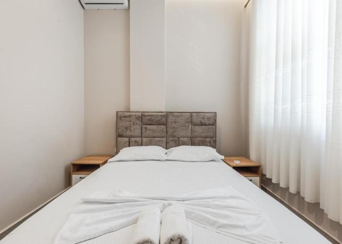 Summer Apartments D&A