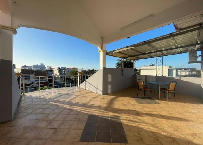 Mont Choisy Luxury Apartment with Cozy Vibes