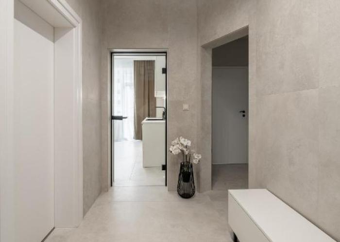 Bright & Sunny Stylish Apt with 2BDR and 2BTH