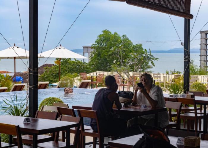 Onederz Sihanoukville - 10 mins walk from the Tourism Pier
