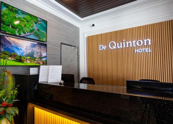 De Quinton Hotel