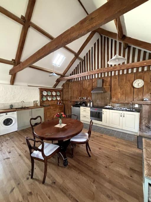 The Granary, Barwick