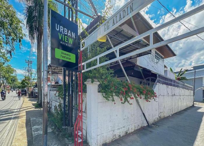 Urbanview Hotel Aloevera Pontianak