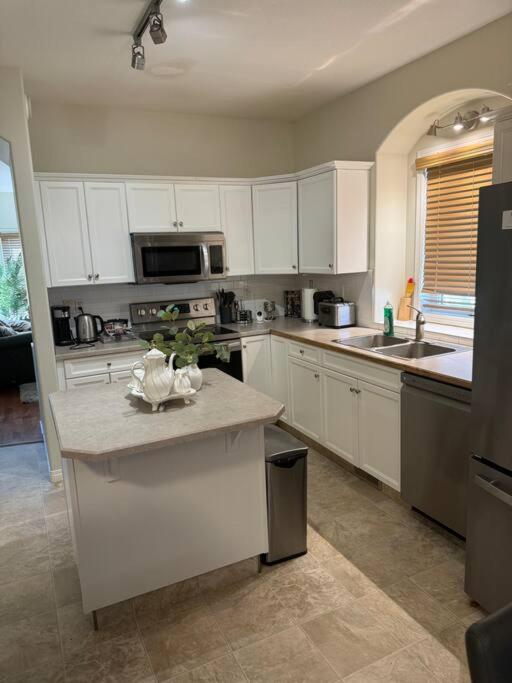 Spacious 3bedrm for family or business travellers