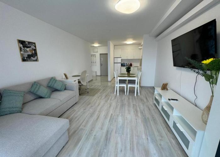 Luxury Avanera Towers Apartments Parking included