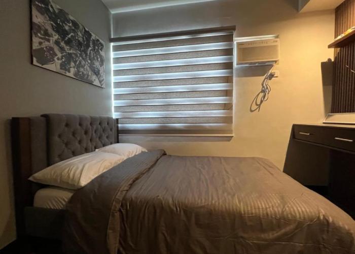 Fullerton Suites