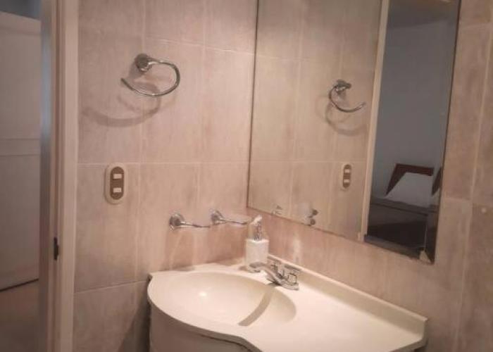 Amplia y moderna casa en Urb Chuao