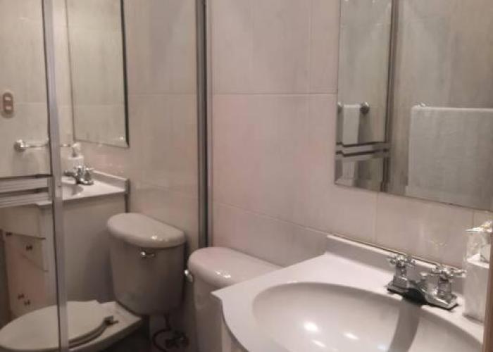 Amplia y moderna casa en Urb Chuao