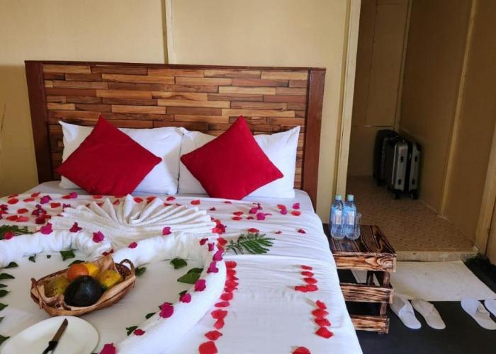 Amanya 2-Bedroom Self Catering Tent