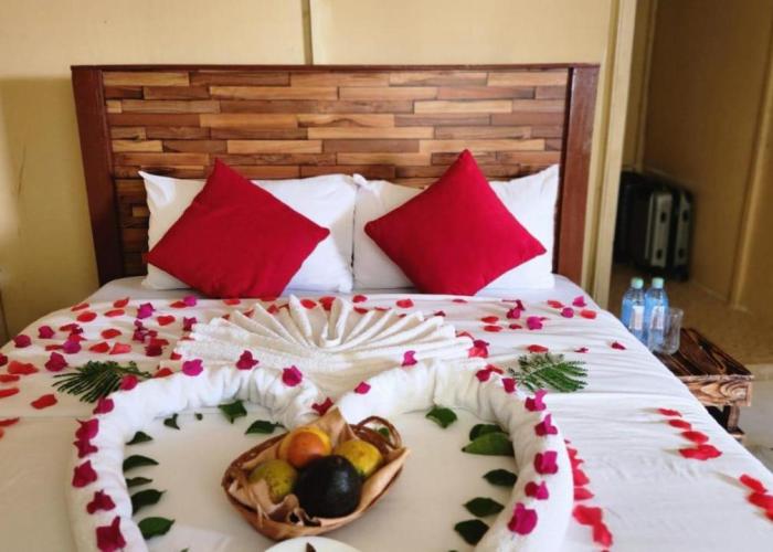 Amanya 2-Bedroom Self Catering Tent
