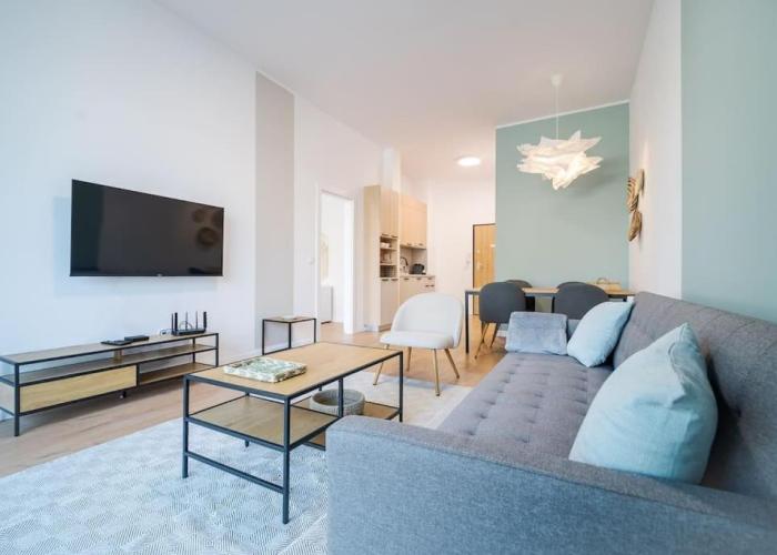 Mycampus 1 bdrm, stay 4, free parking, garden, self check-in