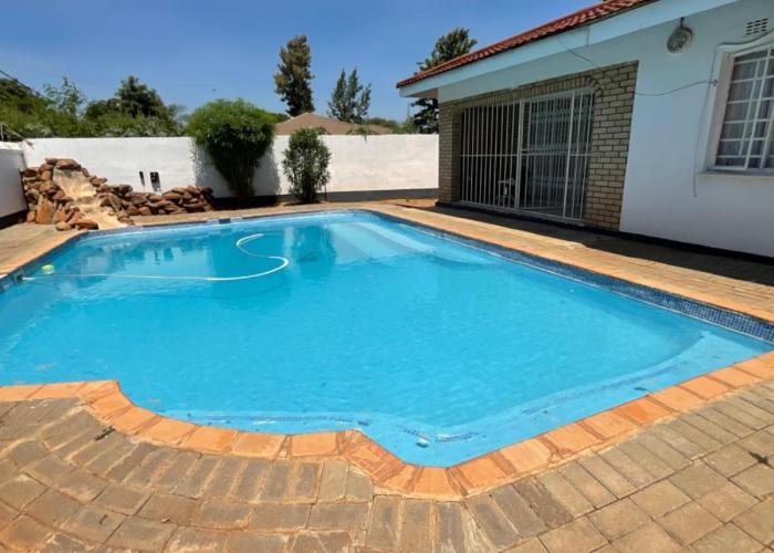 LaRonza Bed and Breakfast