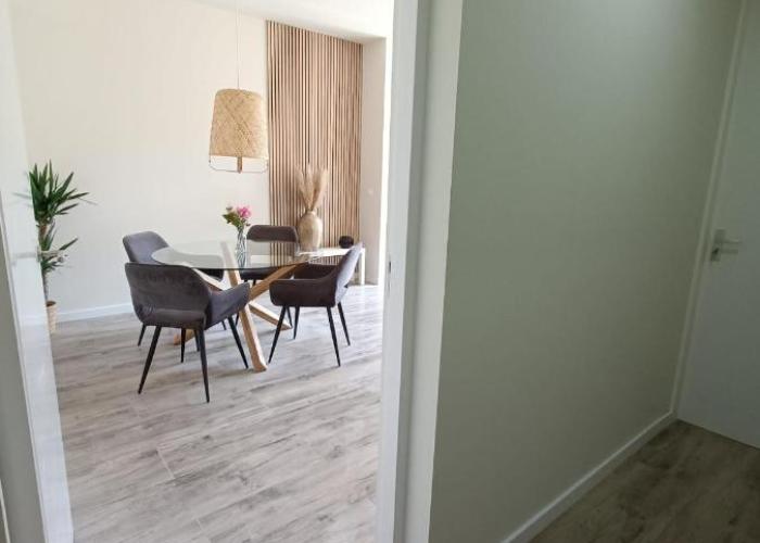 Mooi en trendy appartement vlakbij strand