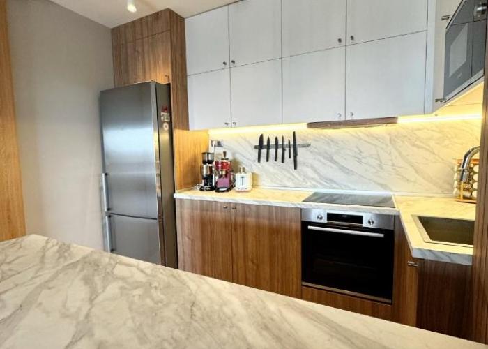 Central Apartment with Amazing Views