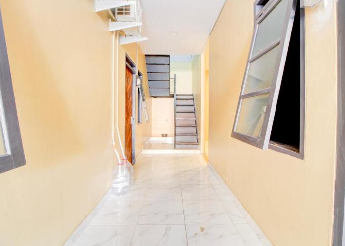 Hotel O Stasiun Tegal Near Alun-Alun Formerly Ameera Guest House