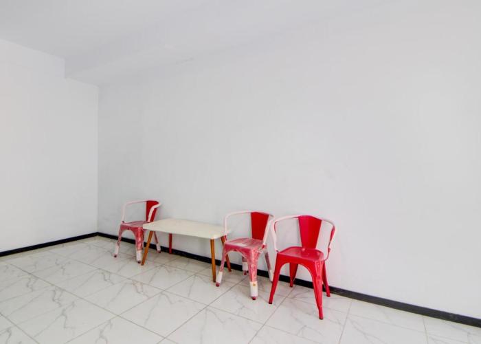 Hotel O Stasiun Tegal Near Alun-Alun Formerly Ameera Guest House