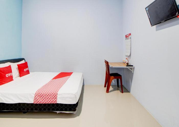 Hotel O Alun-Alun Purwokerto Near Gor Satria Purwokerto Formerly Guest House Blessing