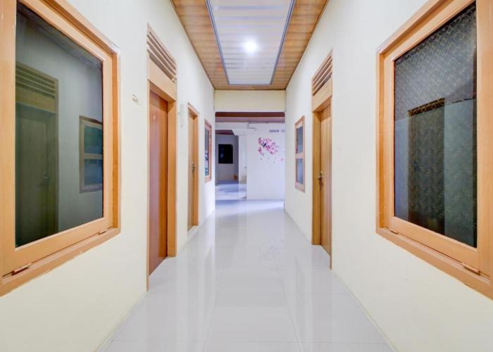 Hotel O Alun-Alun Purwokerto Near Gor Satria Purwokerto Formerly Guest House Blessing
