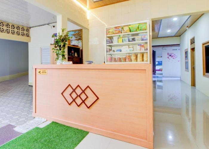 Hotel O Alun-Alun Purwokerto Near Gor Satria Purwokerto Formerly Guest House Blessing