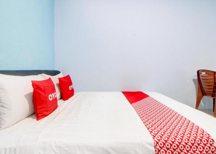 Hotel O Alun-Alun Purwokerto Near Gor Satria Purwokerto Formerly Guest House Blessing