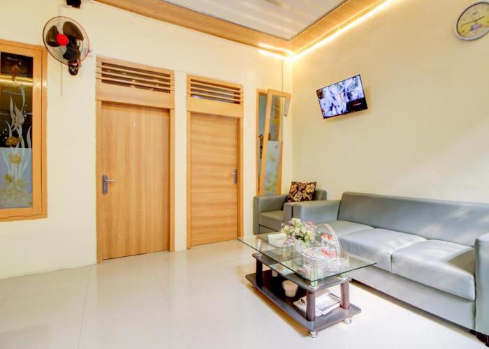 Hotel O Alun-Alun Purwokerto Near Gor Satria Purwokerto Formerly Guest House Blessing