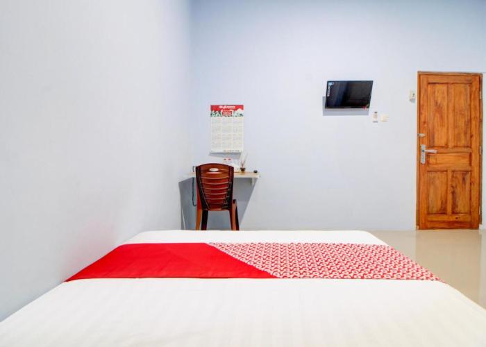 Hotel O Alun-Alun Purwokerto Near Gor Satria Purwokerto Formerly Guest House Blessing